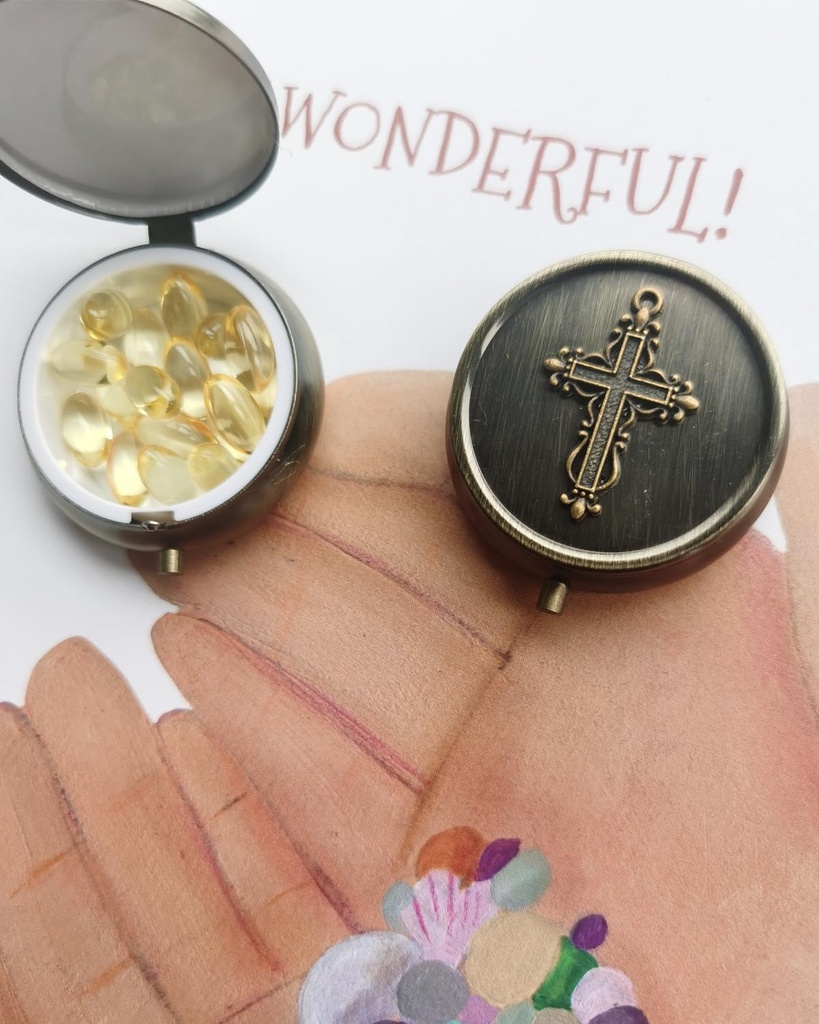 portable-travel-pill-box-organizer---gif-4.jpg