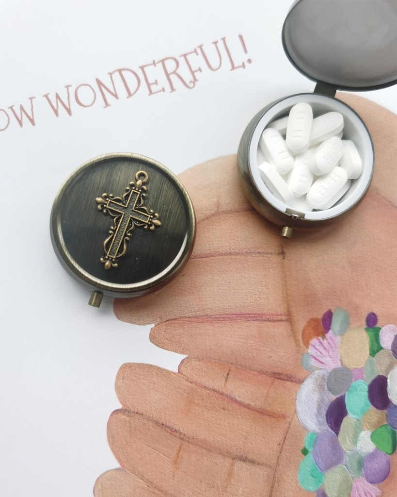 portable-travel-pill-box-organizer---gif-5.jpg