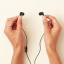 amazon-basics-wired-earbuds-with-microph-5.jpg