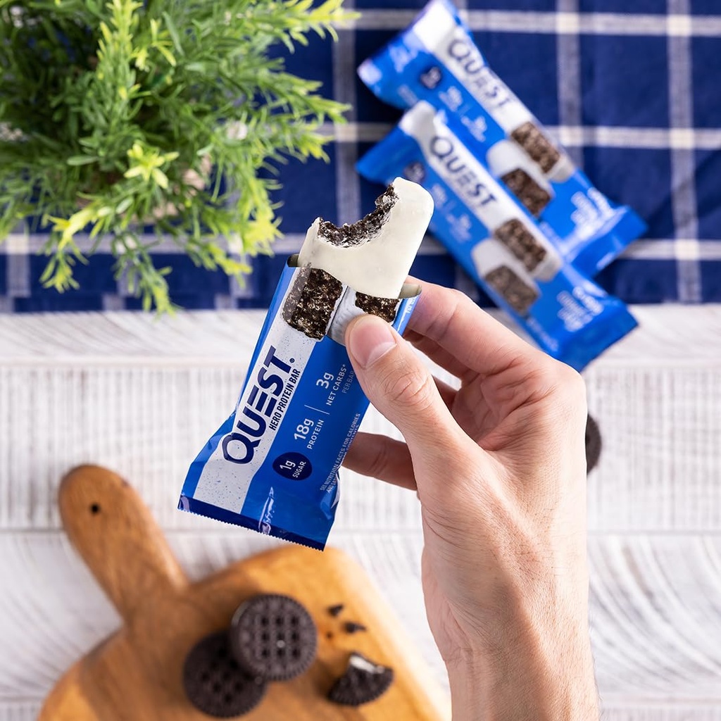 quest-cookies-cream-hero-protein-bar-18g-4.jpg