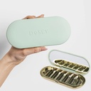 Dosey 7 Day Pill Compact Travel Pill Organizer - Pille Case mit 7 Pillen-Komponenten für medizinische Aufbewahrung &amp; Schutz – Stylish & Elegant Medication Organizer mit Spiegel, Sage