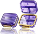 Acedada Small Pill Box, Reise Pill Organizer, Kompakte 7-Kommentar Feuchtigkeitsbeständige Pille Case für Geldbörse, Chic Daily Pill Container, Tragbare Medizin & Vitamin Halter für Fischöl & Supplements, Lila